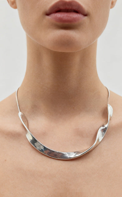 A Niche Design - forward Silver Twisted - wave Necklace - Zambeel