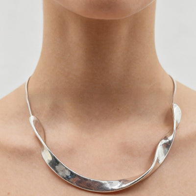 A Niche Design - forward Silver Twisted - wave Necklace - Zambeel