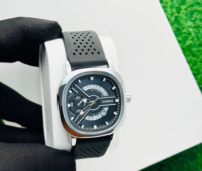 Analog Men’s Wrist Watch - Zambeel