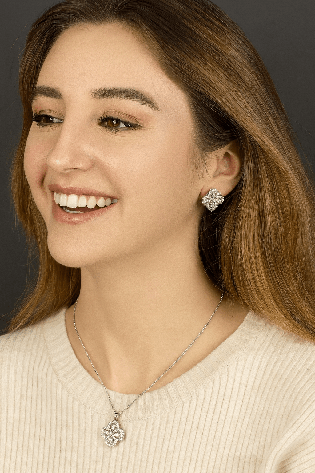 Floral Clover Necklace Set - Zambeel