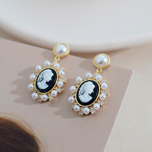 High - End Retro Baroque Relief Portrait Earrings - Zambeel