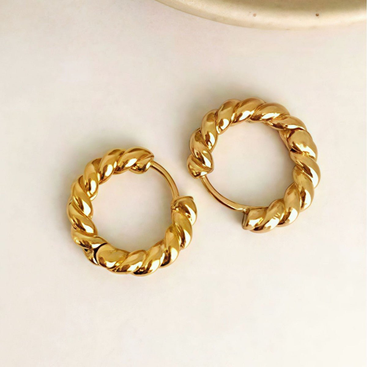 Twisted - Thread Ear Clips For Women Niche Design - Zambeel